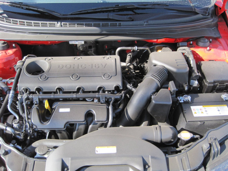 Hyundai Elantra Performance Air Intake - K&N Engineering - High-Flow Air Filter - `07-`12